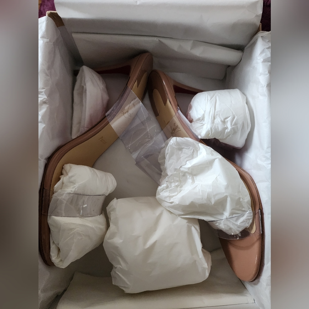 Christian Louboutin Just Nothing 85 Patent / PVC